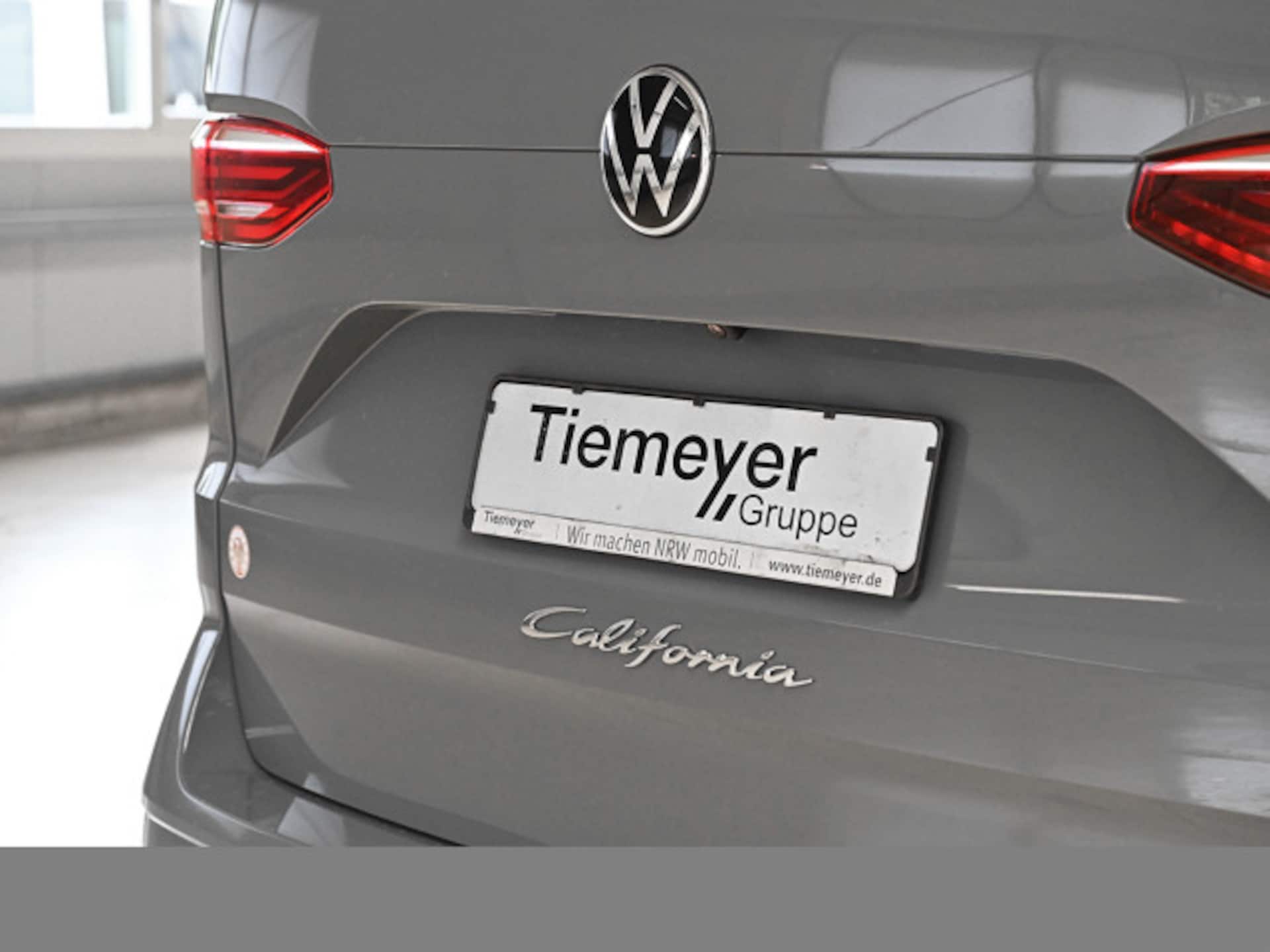 Volkswagen California Beach Camper