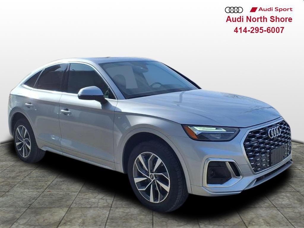 2022 Audi Q5 Sportback 45 Premium Plus's photo