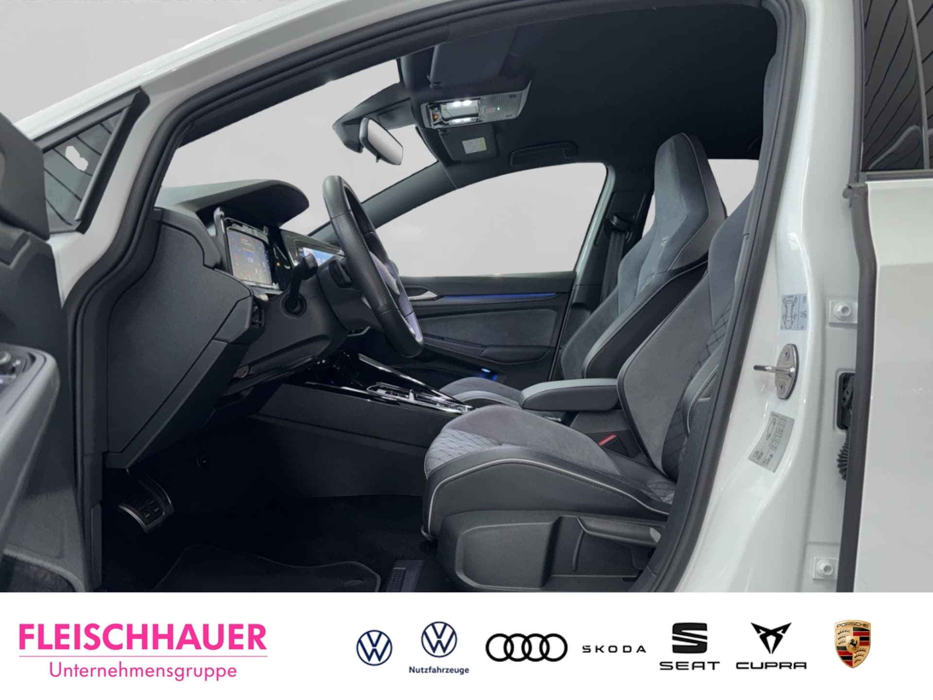 Volkswagen Golf R-Line