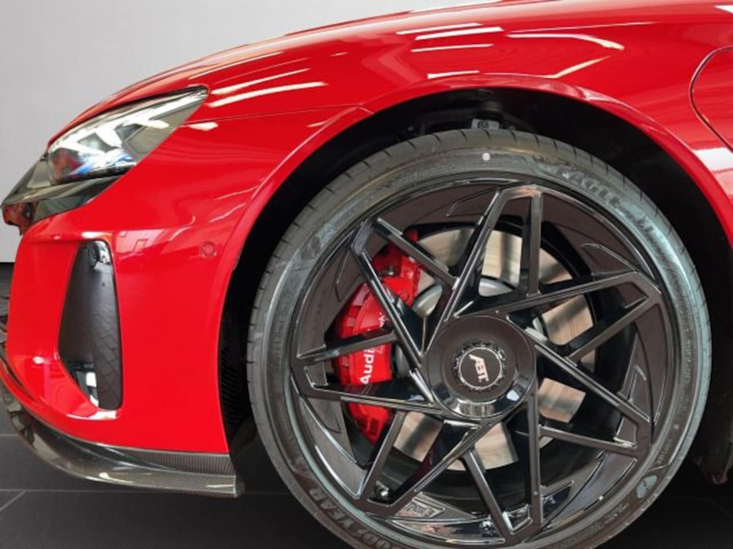 Bild über Audi RS e-tron GT e-tron quattro - für weitere Informationen kontaktieren Sie den Audi Partner