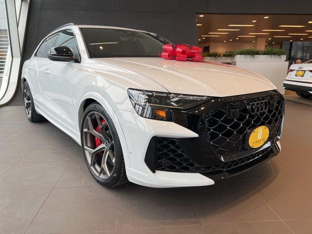 Photo of 2026 Audi RS Q8 SUV performance