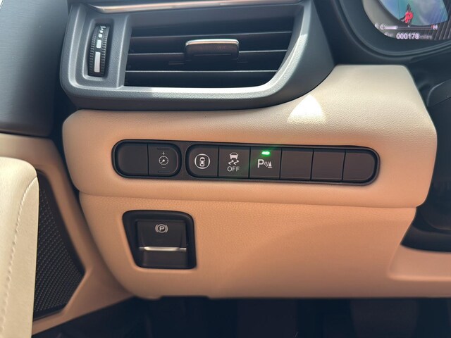 2025 Acura TLX Technology Package - Photo 32