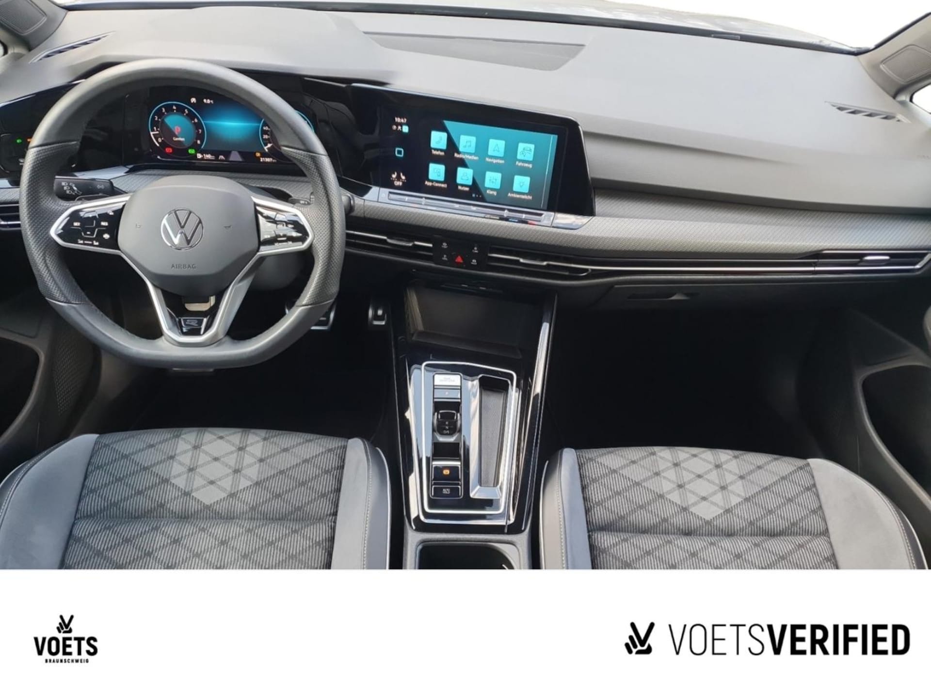 Volkswagen Golf R-Line