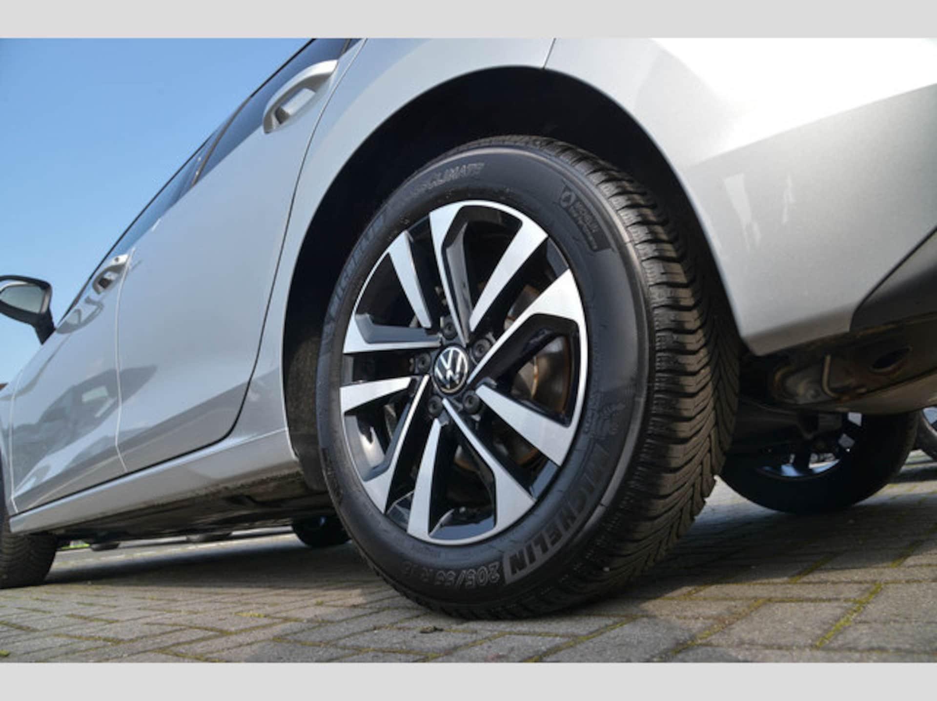 Volkswagen Golf United