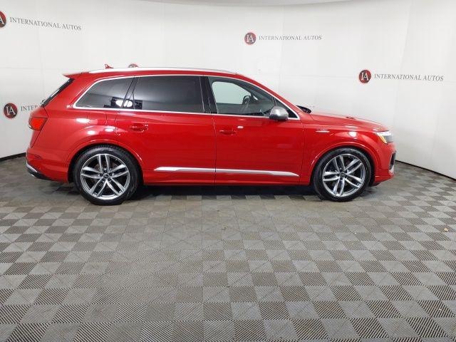 2025 Audi SQ7