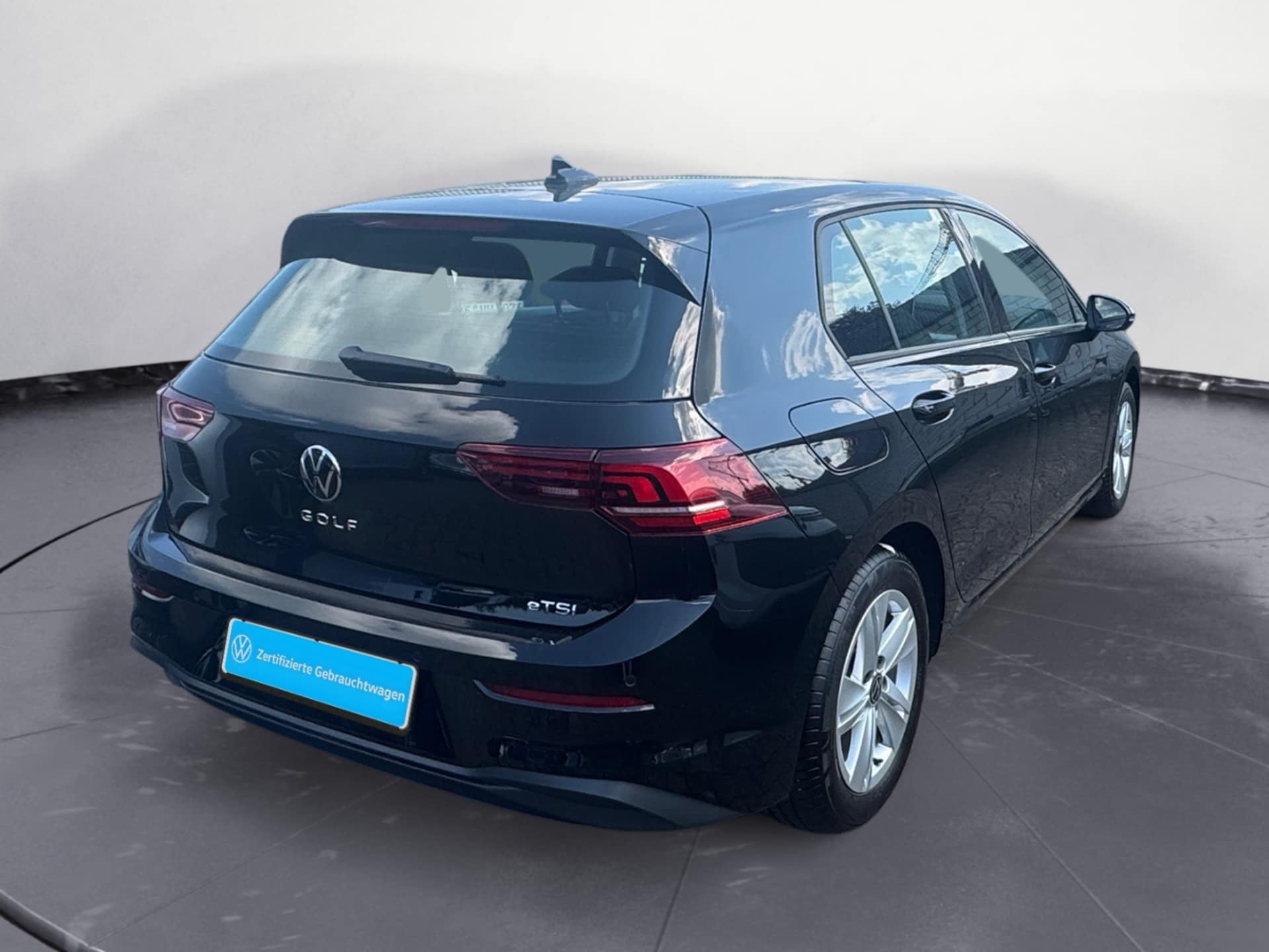 Volkswagen Golf Life