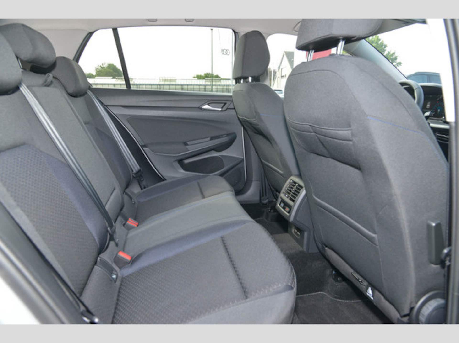 Volkswagen Golf United