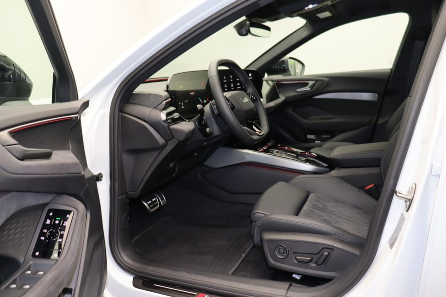 Bild über Audi A5 Avant TFSI quattro S tronic - für weitere Informationen kontaktieren Sie den Audi Partner