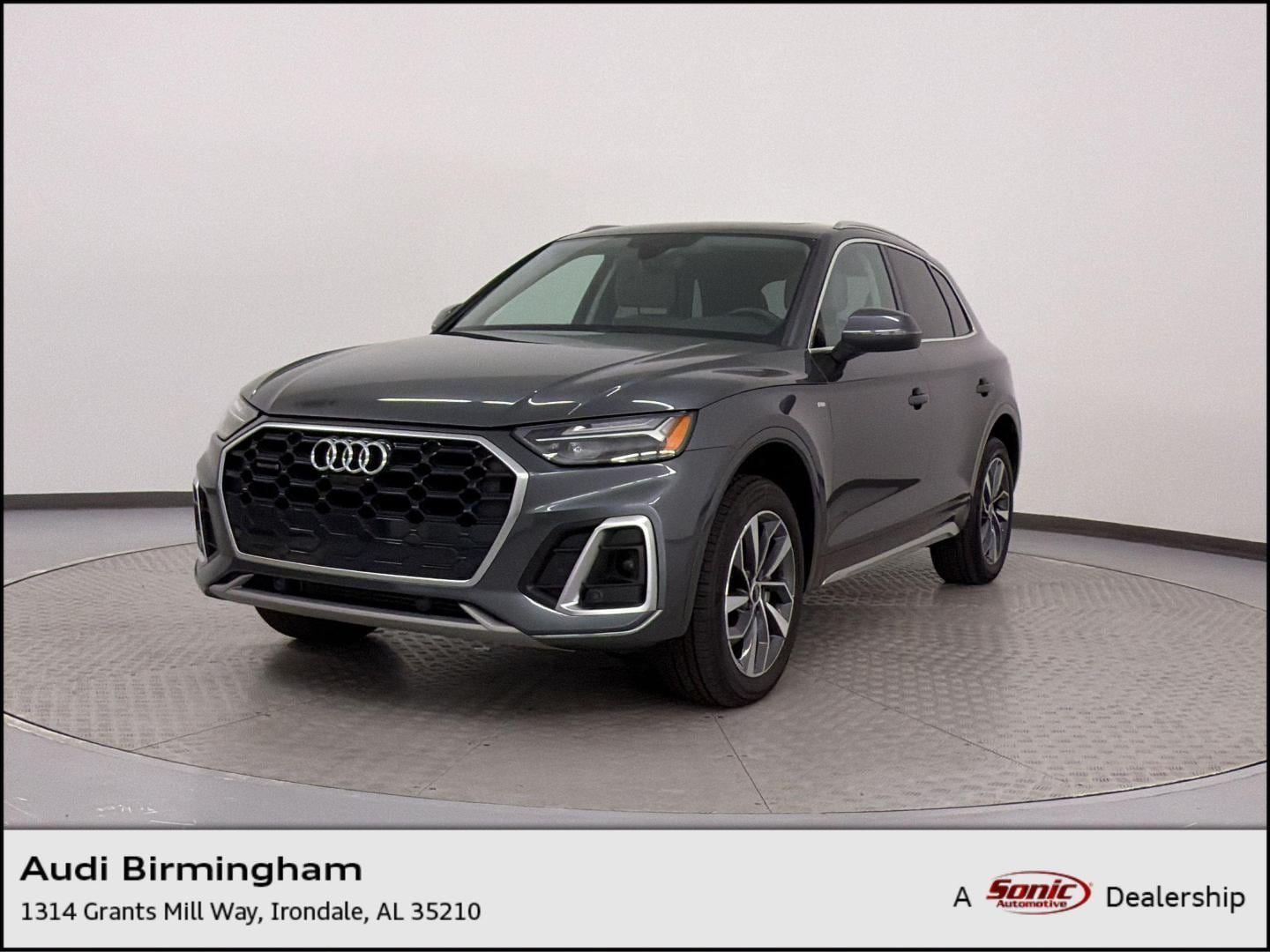 2023 Audi Q5 45 Premium Plus's photo