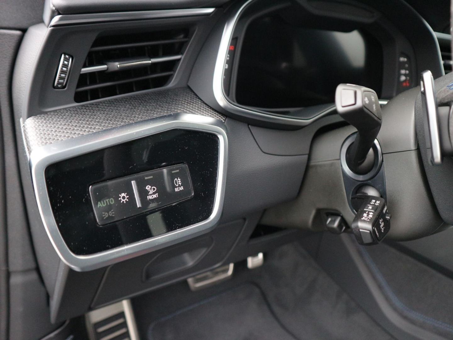 Image about Audi RS 6 Avant performance quattro tiptronic