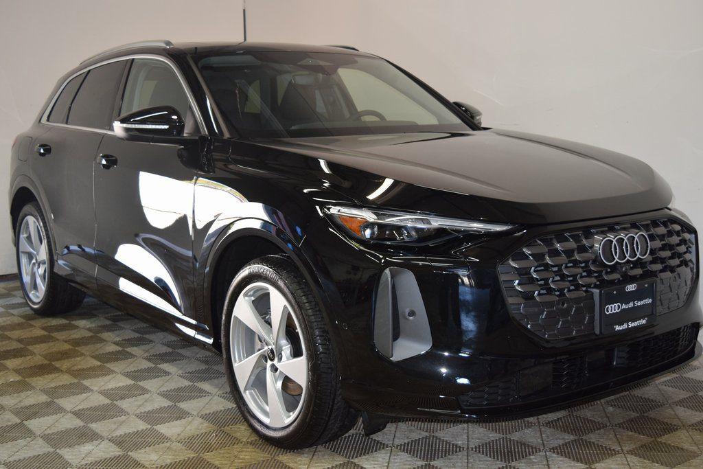 2025 Audi Q5 40 Prestige's photo