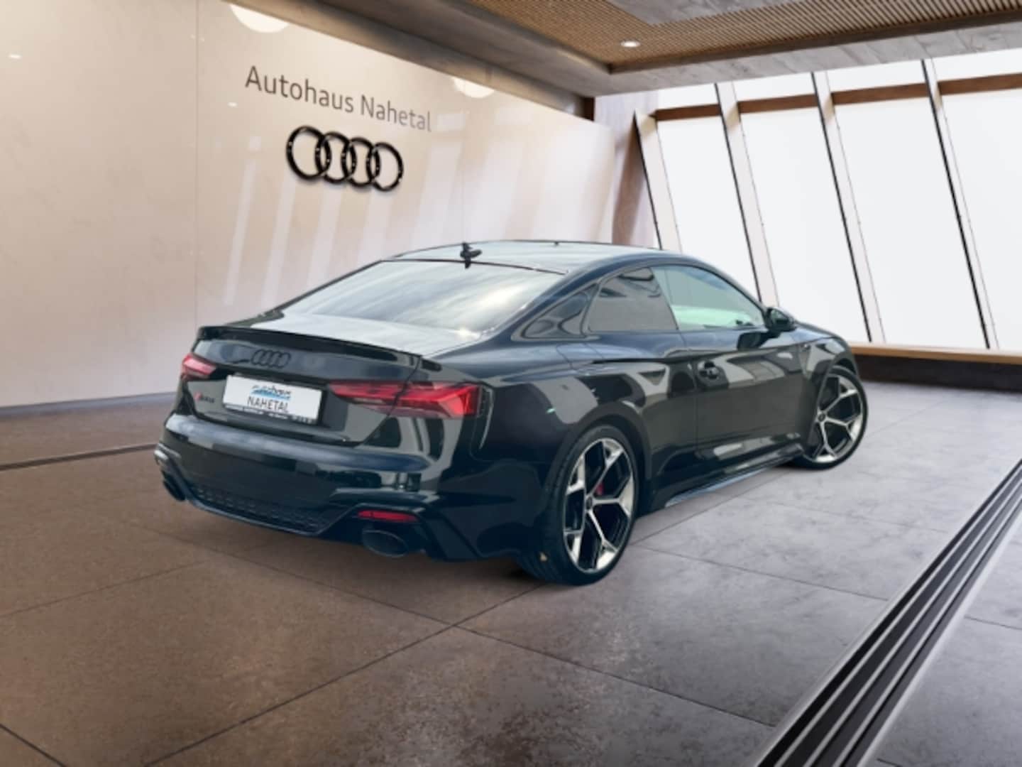 Bild über Audi RS 5 Coupé TFSI quattro tiptronic - für weitere Informationen kontaktieren Sie den Audi Partner
