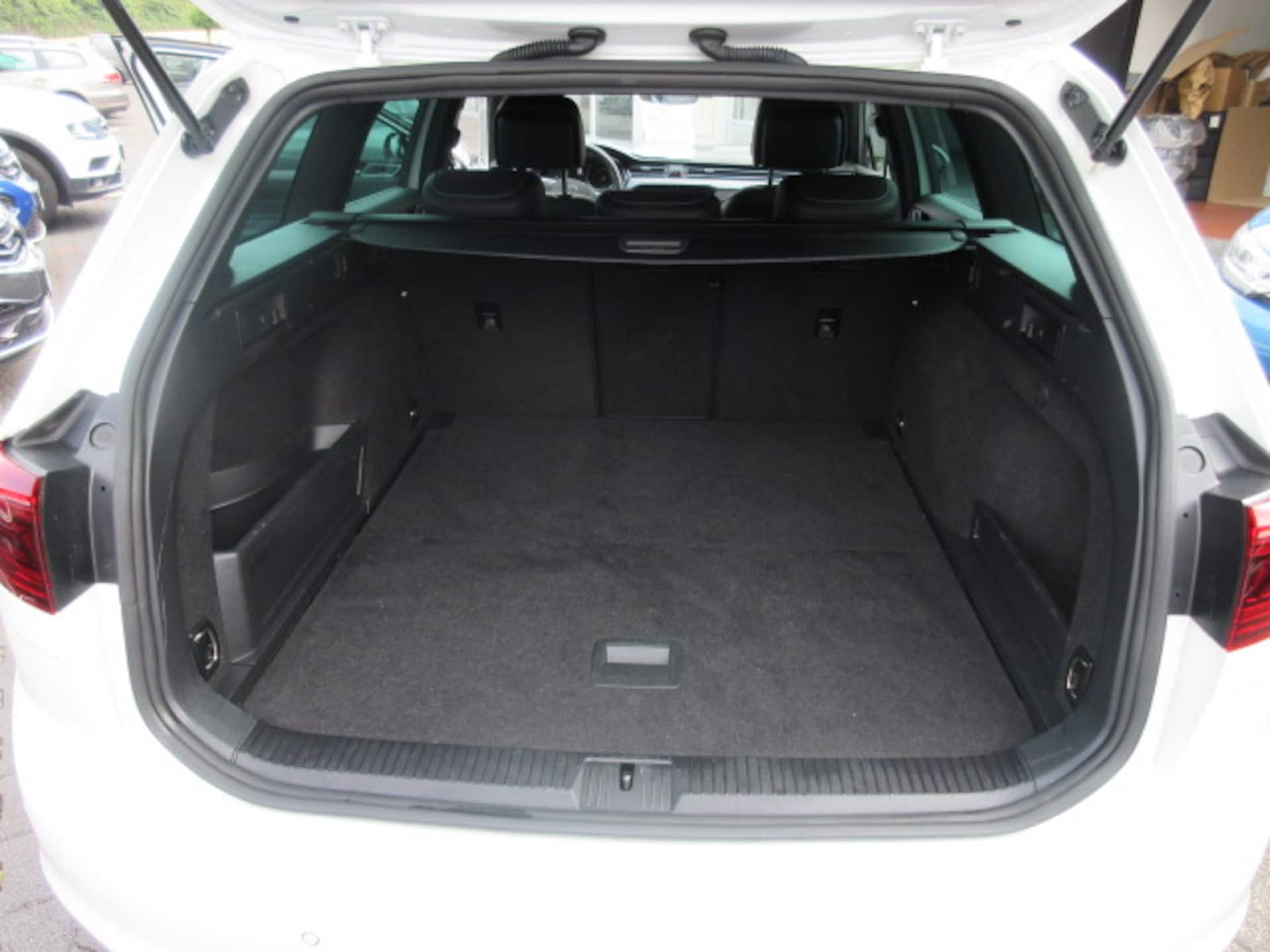Volkswagen Passat Variant R-Line