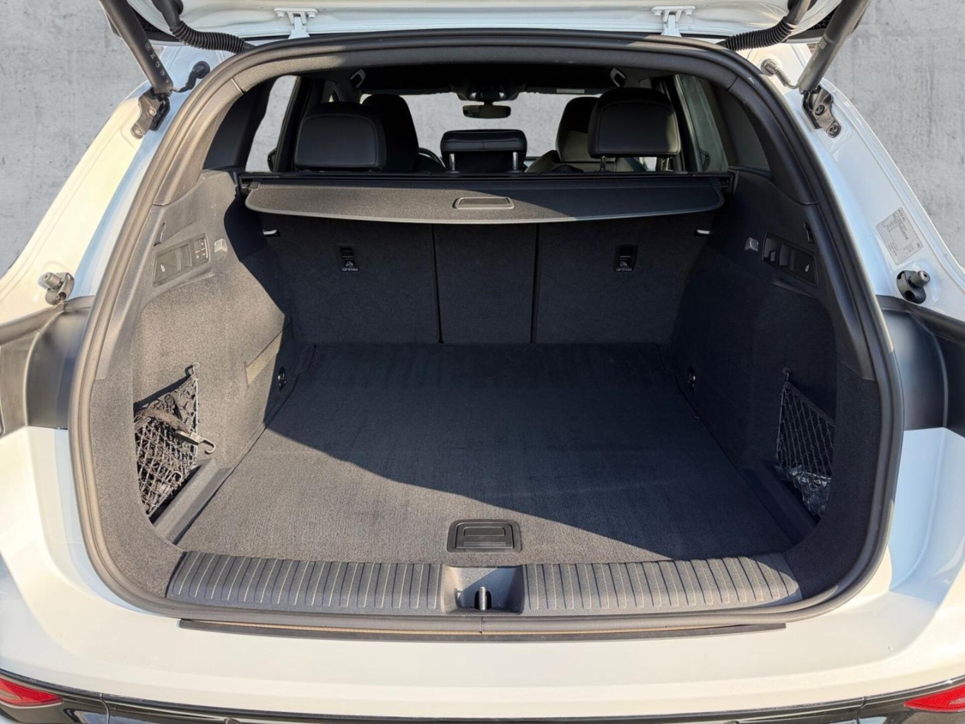 Audi SQ6 SUV e-tron