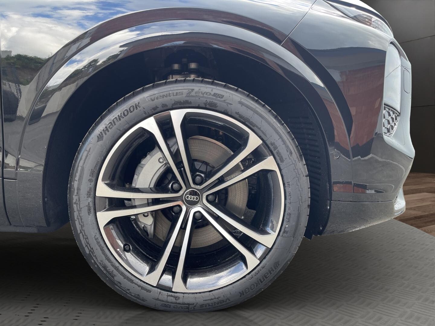 Bild über Audi Q7 SUV TDI quattro 220 kW tiptronic - für weitere Informationen kontaktieren Sie den Audi Partner