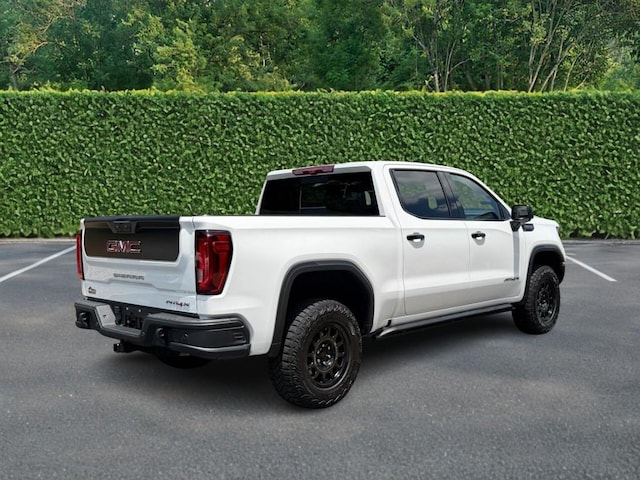 2024 GMC Sierra