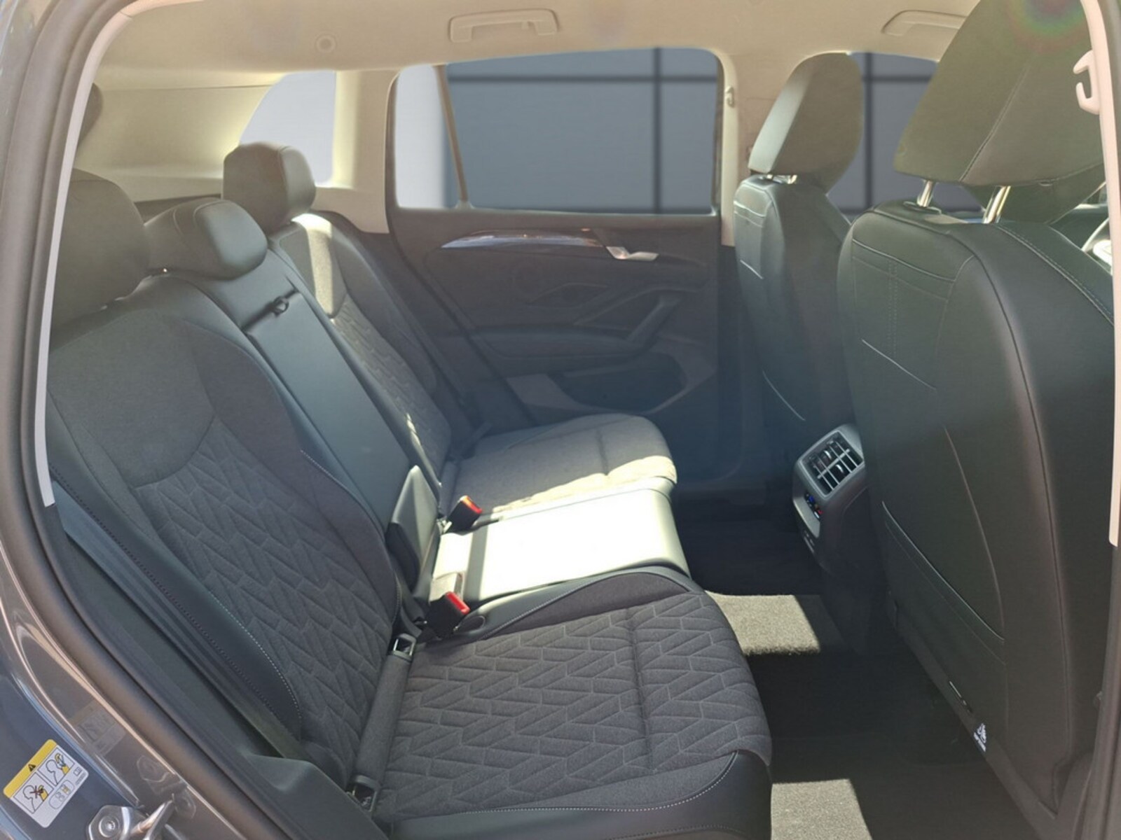 Volkswagen Tiguan – Bild 11
