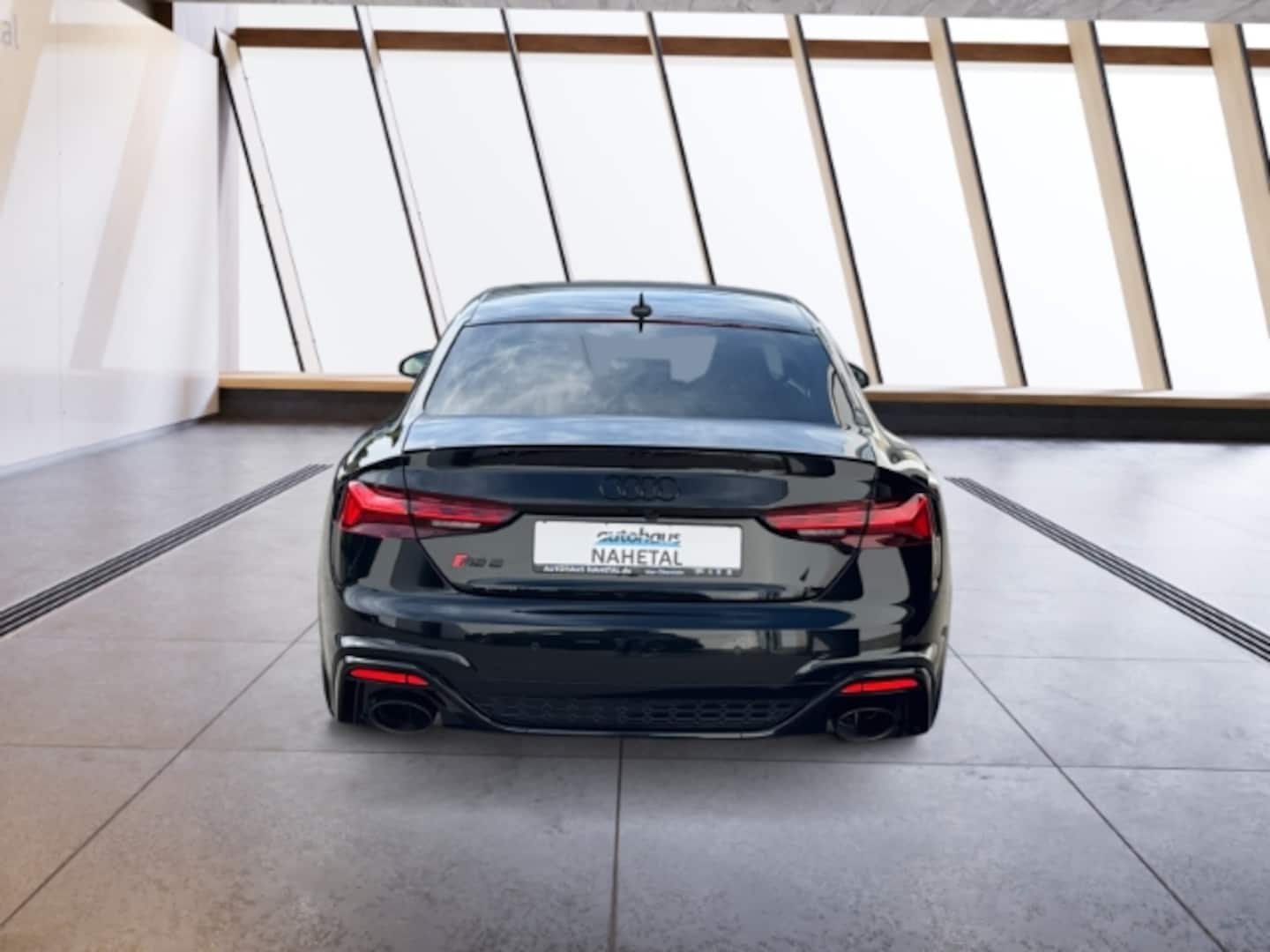Bild über Audi RS 5 Coupé TFSI quattro tiptronic - für weitere Informationen kontaktieren Sie den Audi Partner