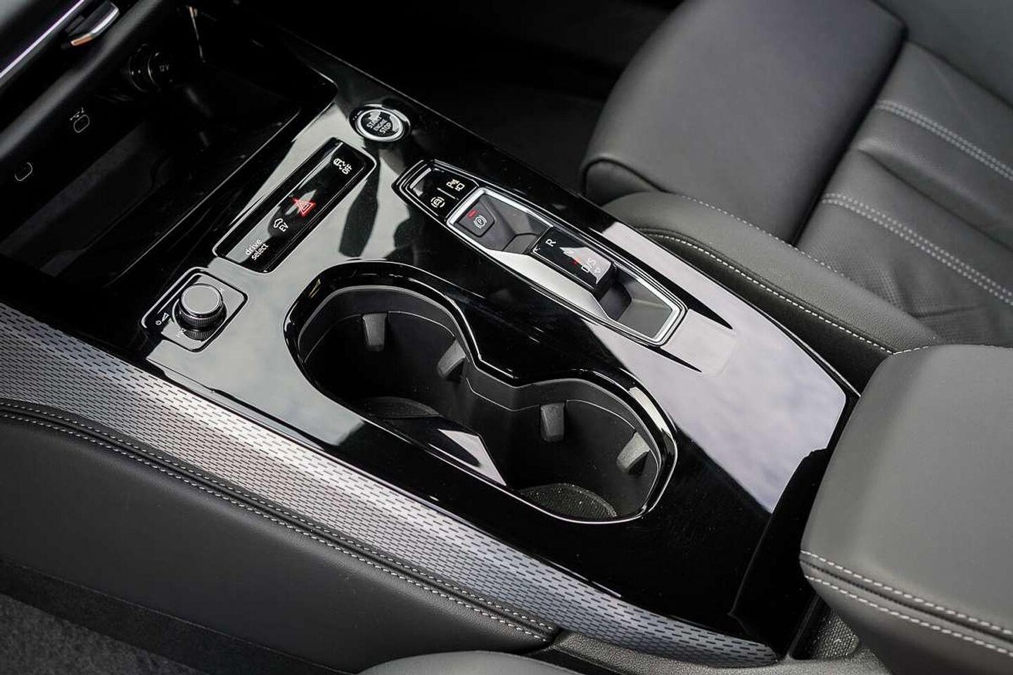 Image about Audi A5 Sedan TFSI e e-hybrid quattro 270 kW S tronic
