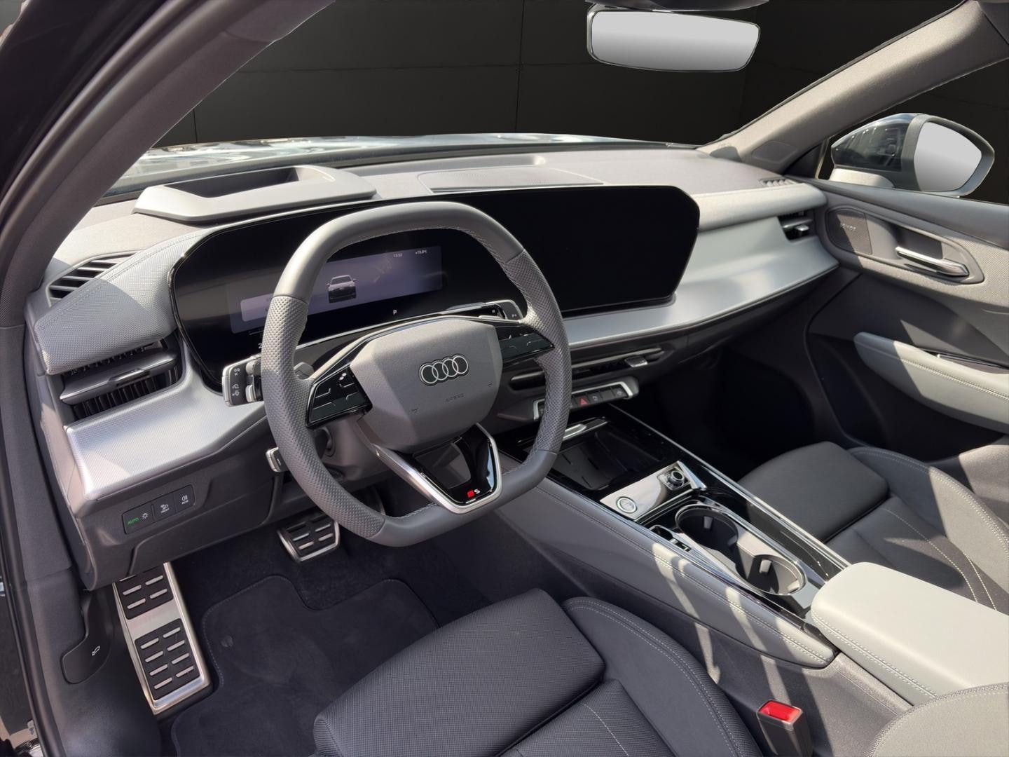 Bild über Audi Q3 SUV TFSI 110 kW S tronic - für weitere Informationen kontaktieren Sie den Audi Partner