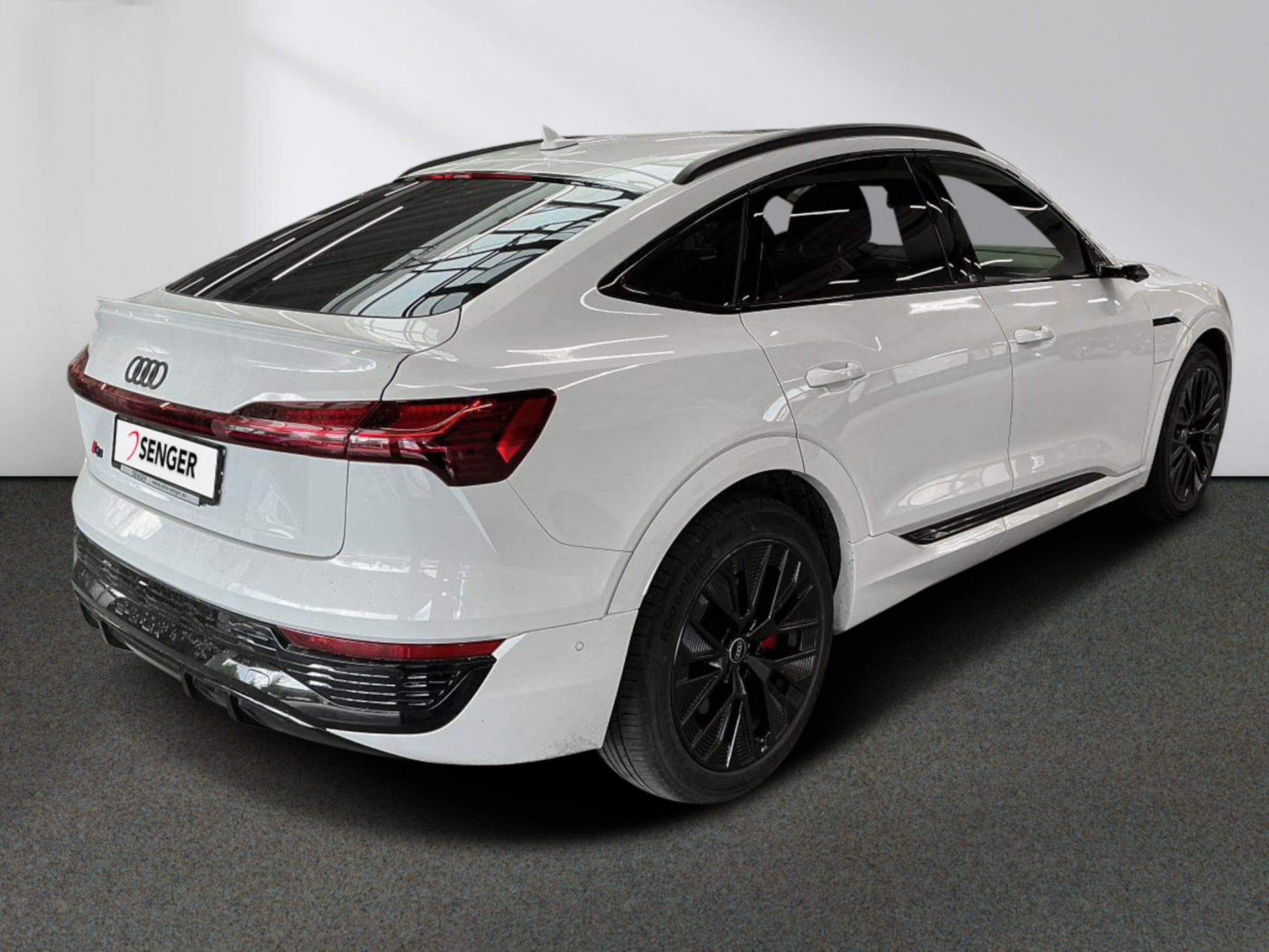 Audi Q8 Sportback e-tron S line