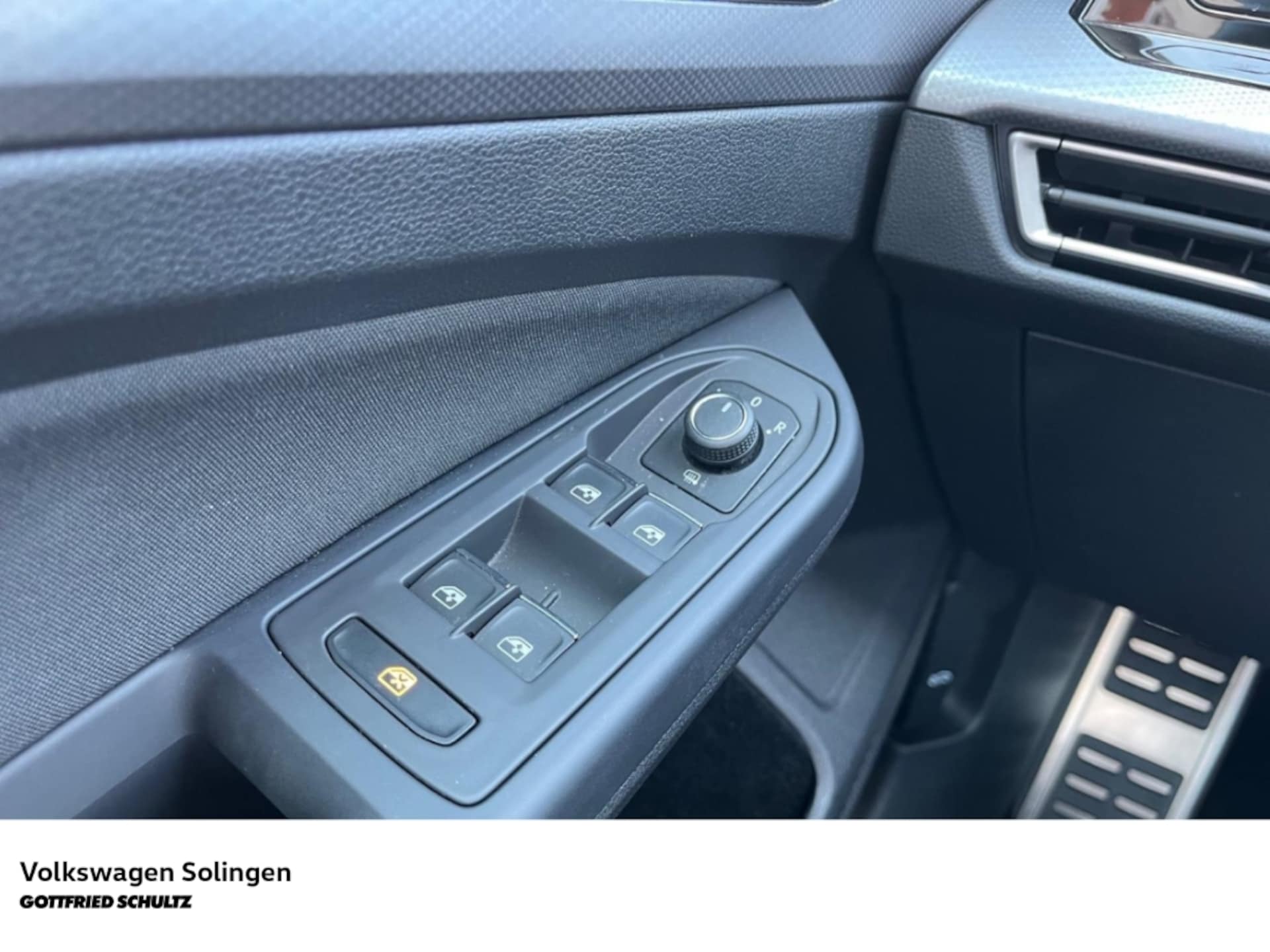 Volkswagen Golf Active