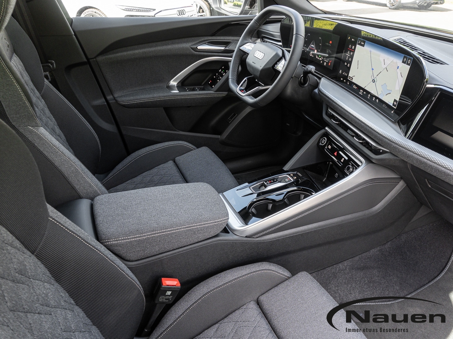 Bild über Audi Q5 Sportback TDI quattro 150 kW S tronic - für weitere Informationen kontaktieren Sie den Audi Partner