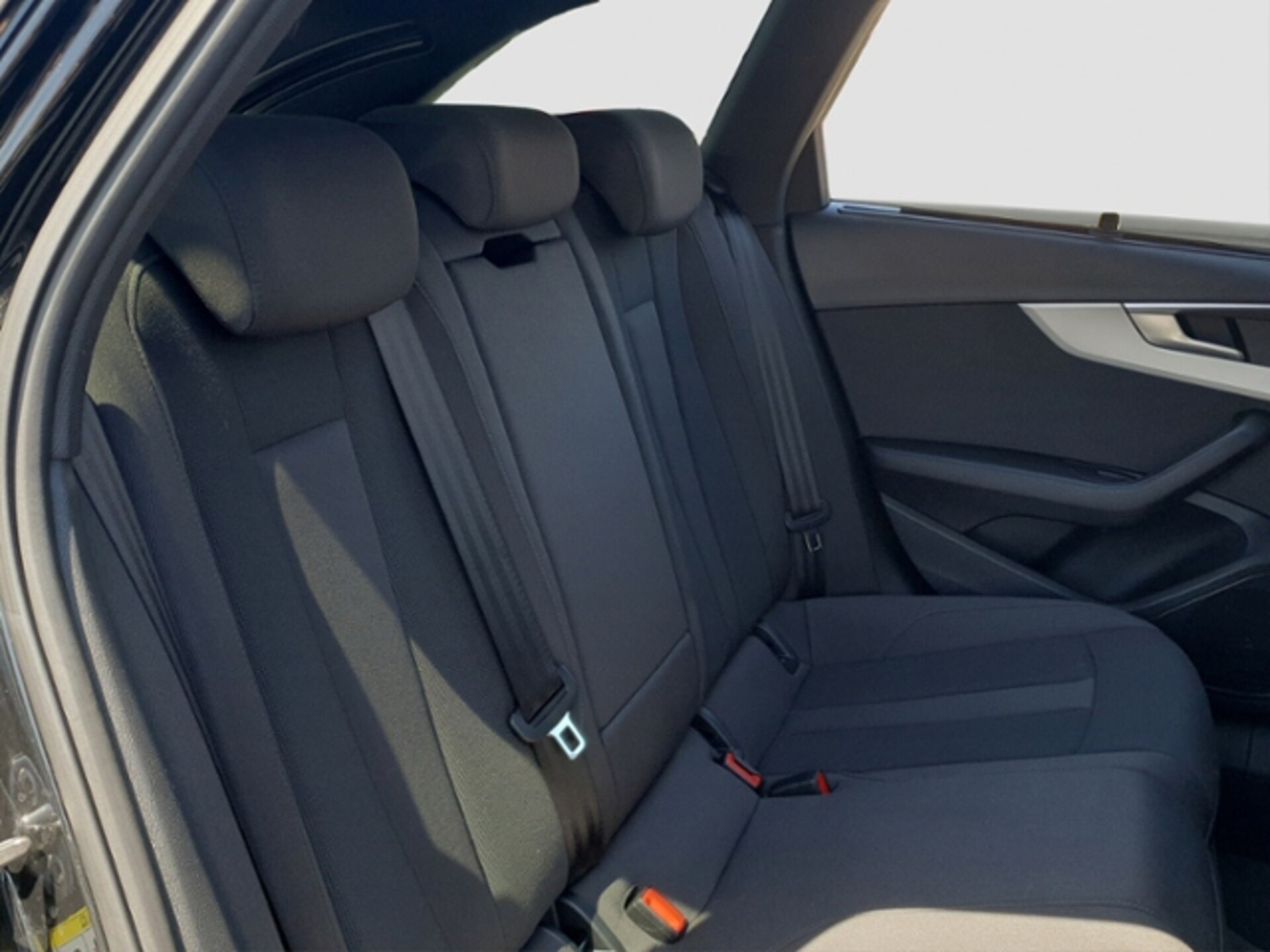Audi A4 Avant S line