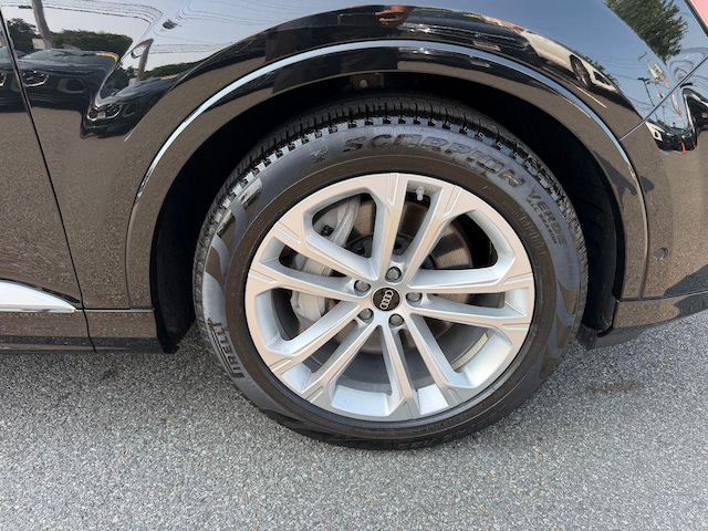 2025 Audi Q7 Premium Plus - Photo 12