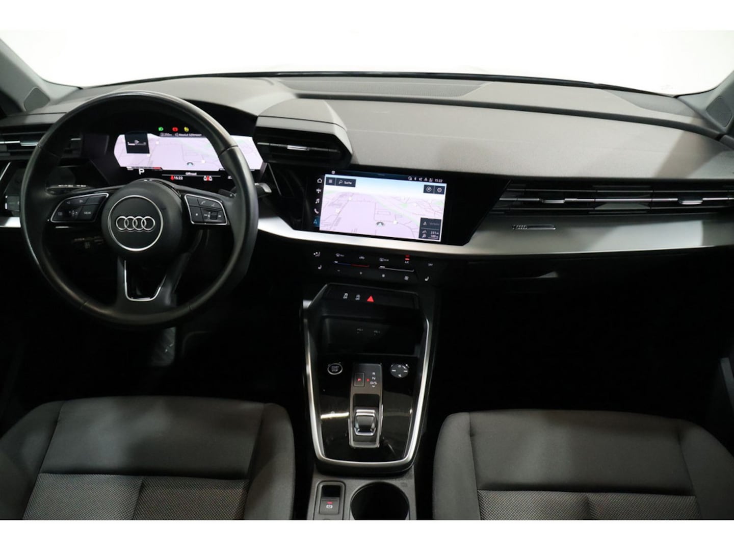 Bild über Audi A3 Sportback 35 TFSI S tronic - für weitere Informationen kontaktieren Sie den Audi Partner