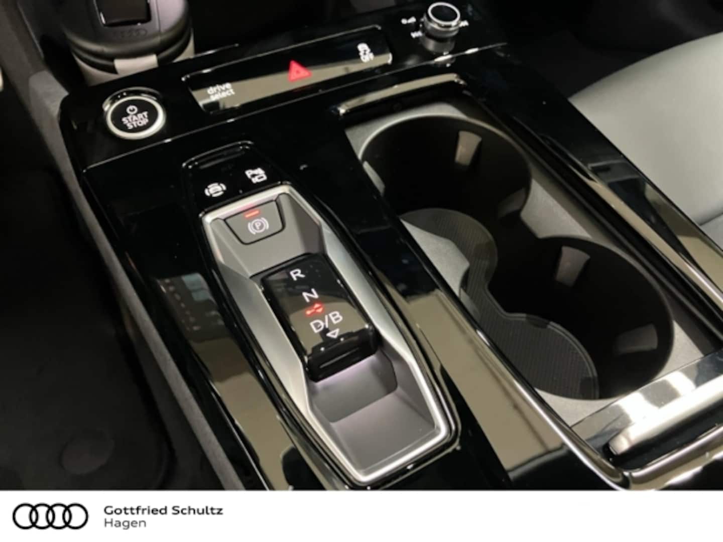 Bild über Audi A6 Avant e-tron S line business e-tron quattro 315 kW - für weitere Informationen kontaktieren Sie den Audi Partner