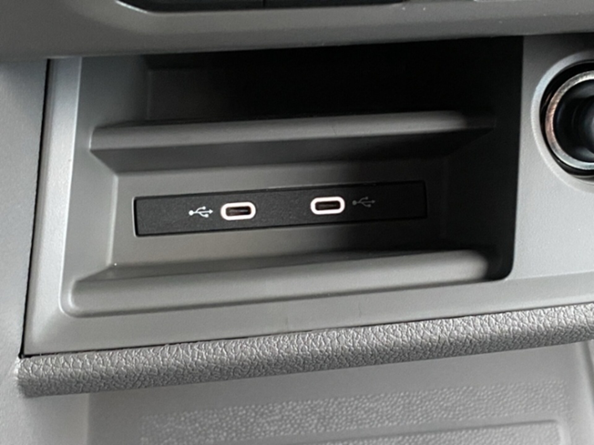 Volkswagen Crafter Kasten mittlerer Radstand