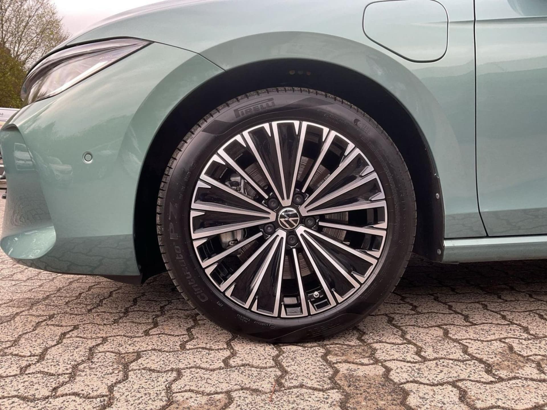 Volkswagen Passat Elegance