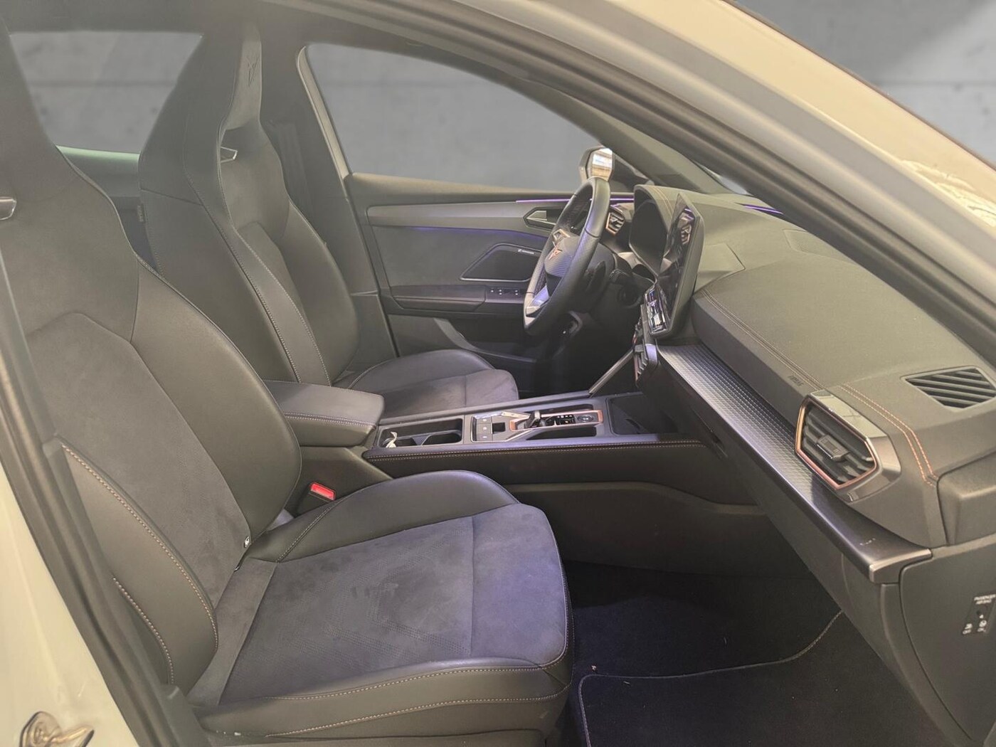 CUPRA Leon León 1.5 TSI e-Hybrid DSG 150 kW (204 CV) — photo 5