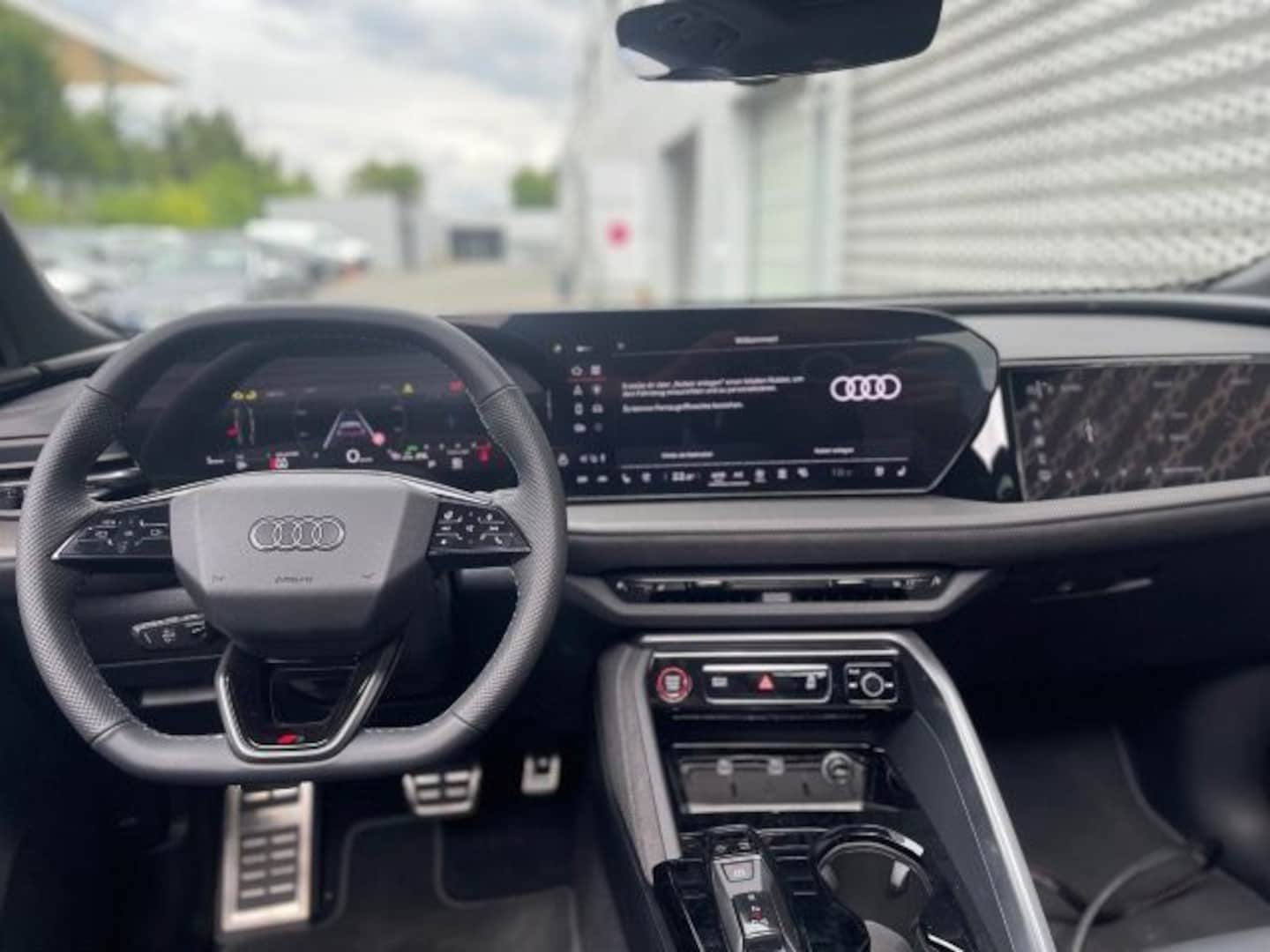 Bild über Audi Q5 Sportback TFSI quattro 150 kW S tronic - für weitere Informationen kontaktieren Sie den Audi Partner