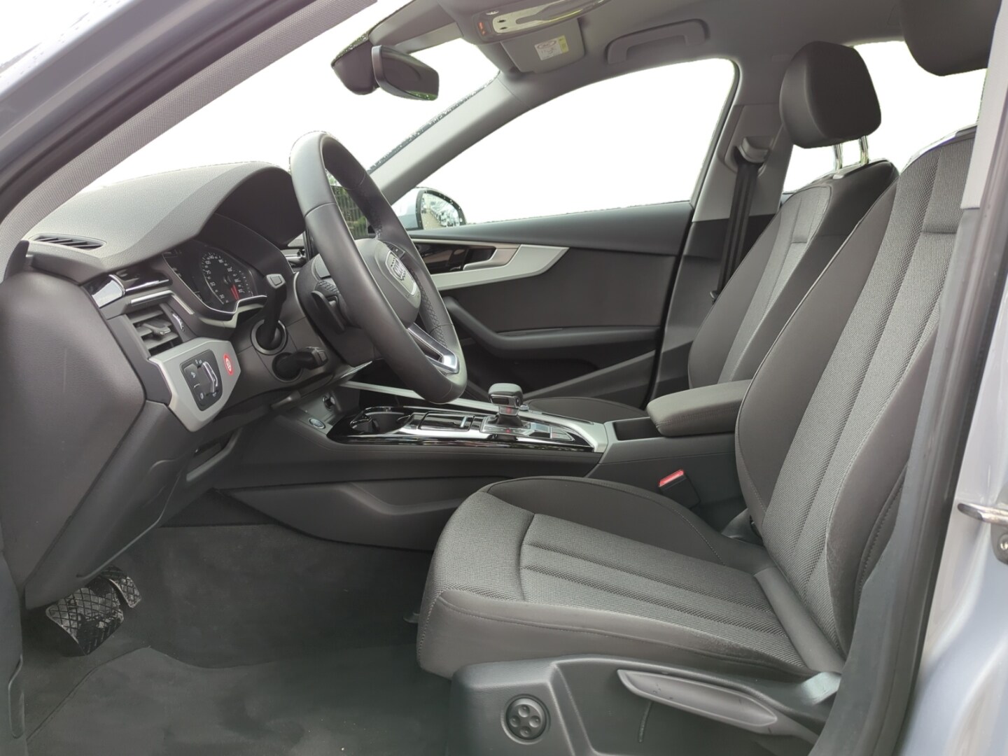 Image about Audi A4 Avant 30 TDI S tronic