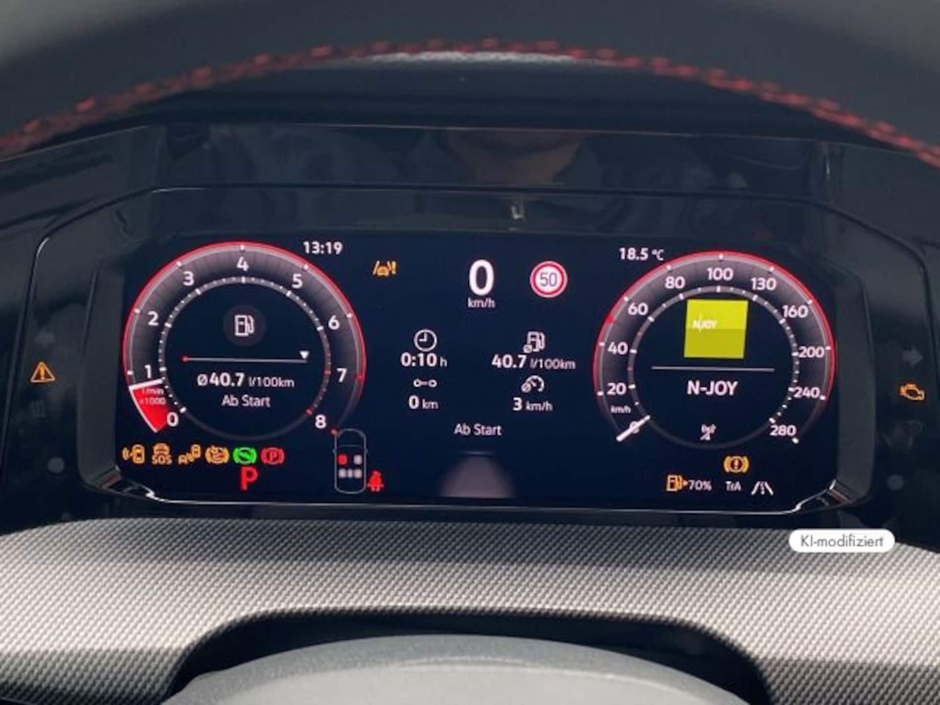 Volkswagen Golf GTI