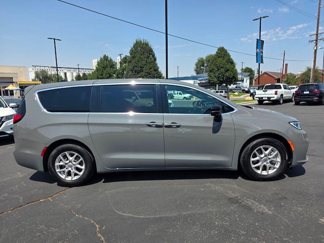 2025 Chrysler Pacifica