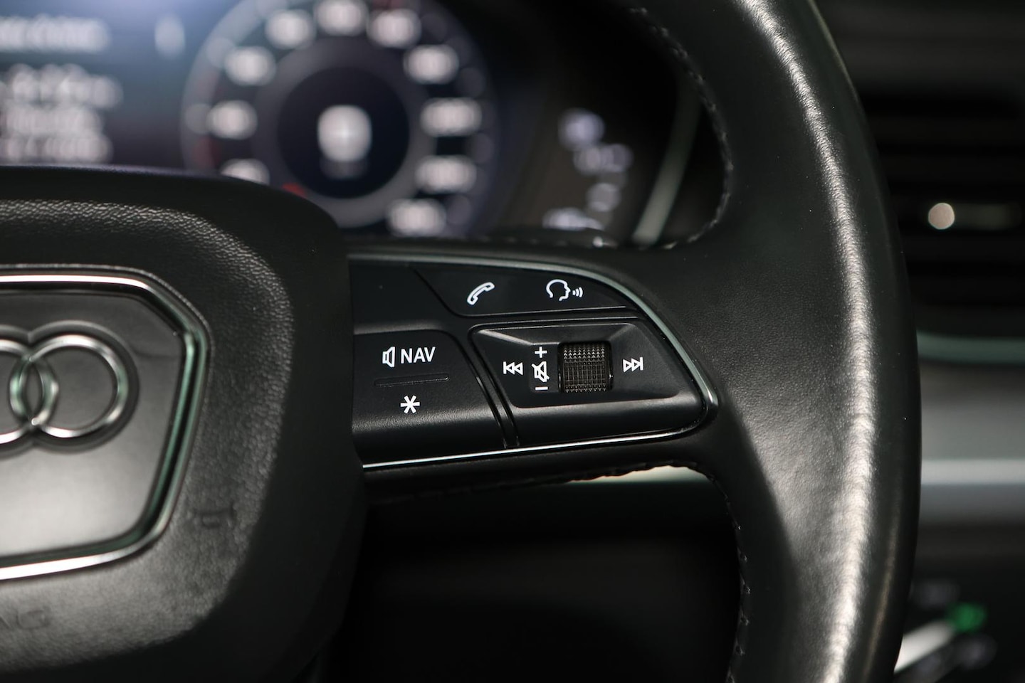 Image about Audi Q5 40 TDI quattro S tronic