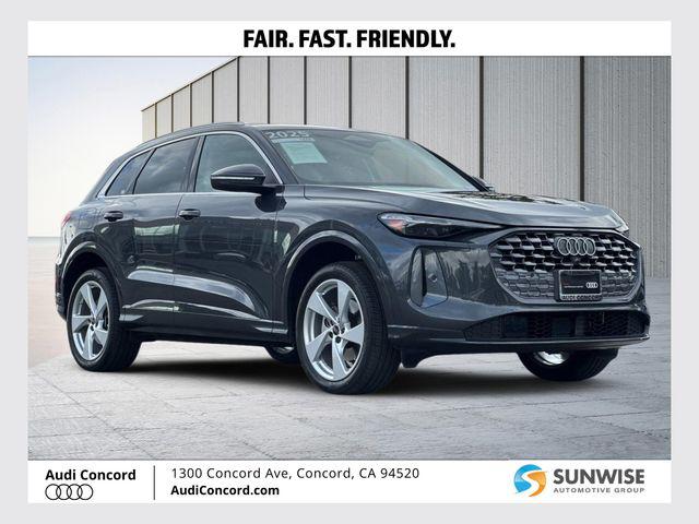2025 Audi Q5 40 Premium Plus's photo