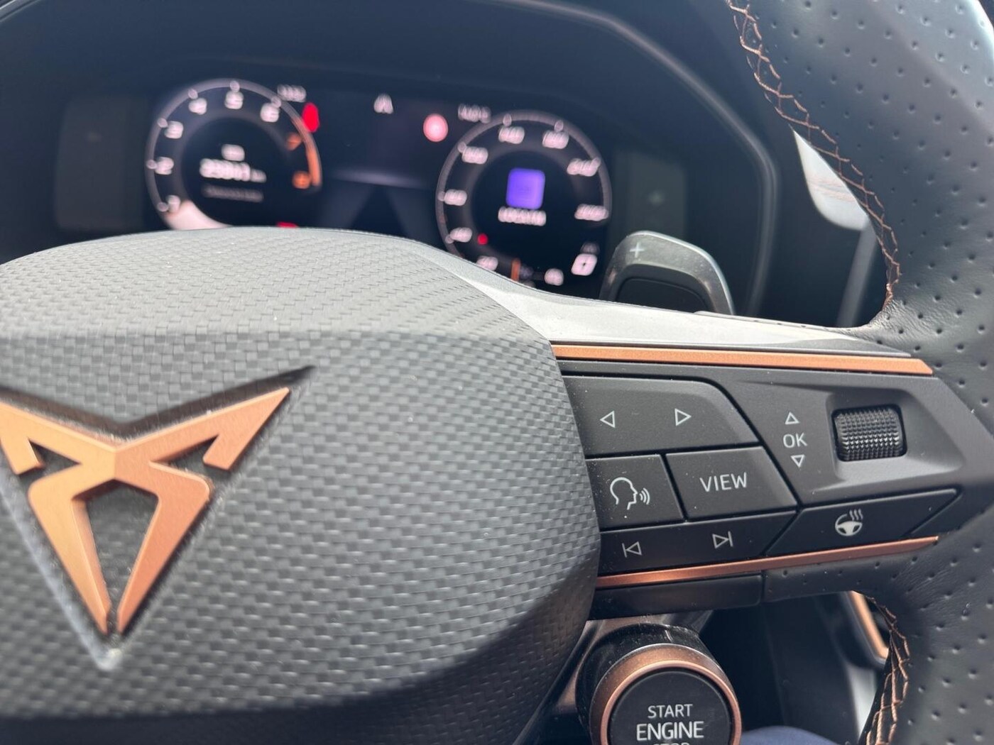 CUPRA Leon León 1.5 TSI e-Hybrid DSG 150 kW (204 CV) — photo 12