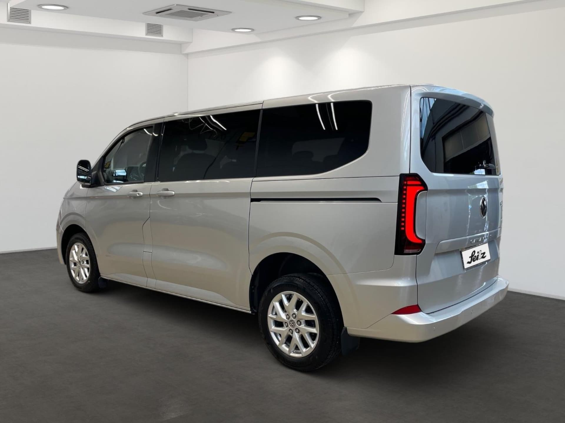 Volkswagen Caravelle Style