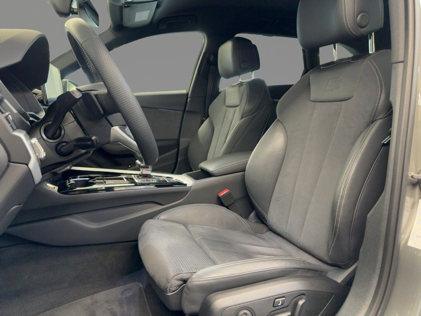 Bild über - für weitere Informationen kontaktieren Sie den Audi Partner