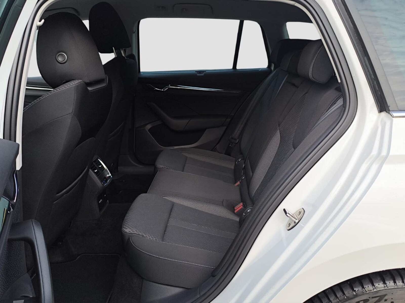 Škoda Octavia Combi – Bild 17