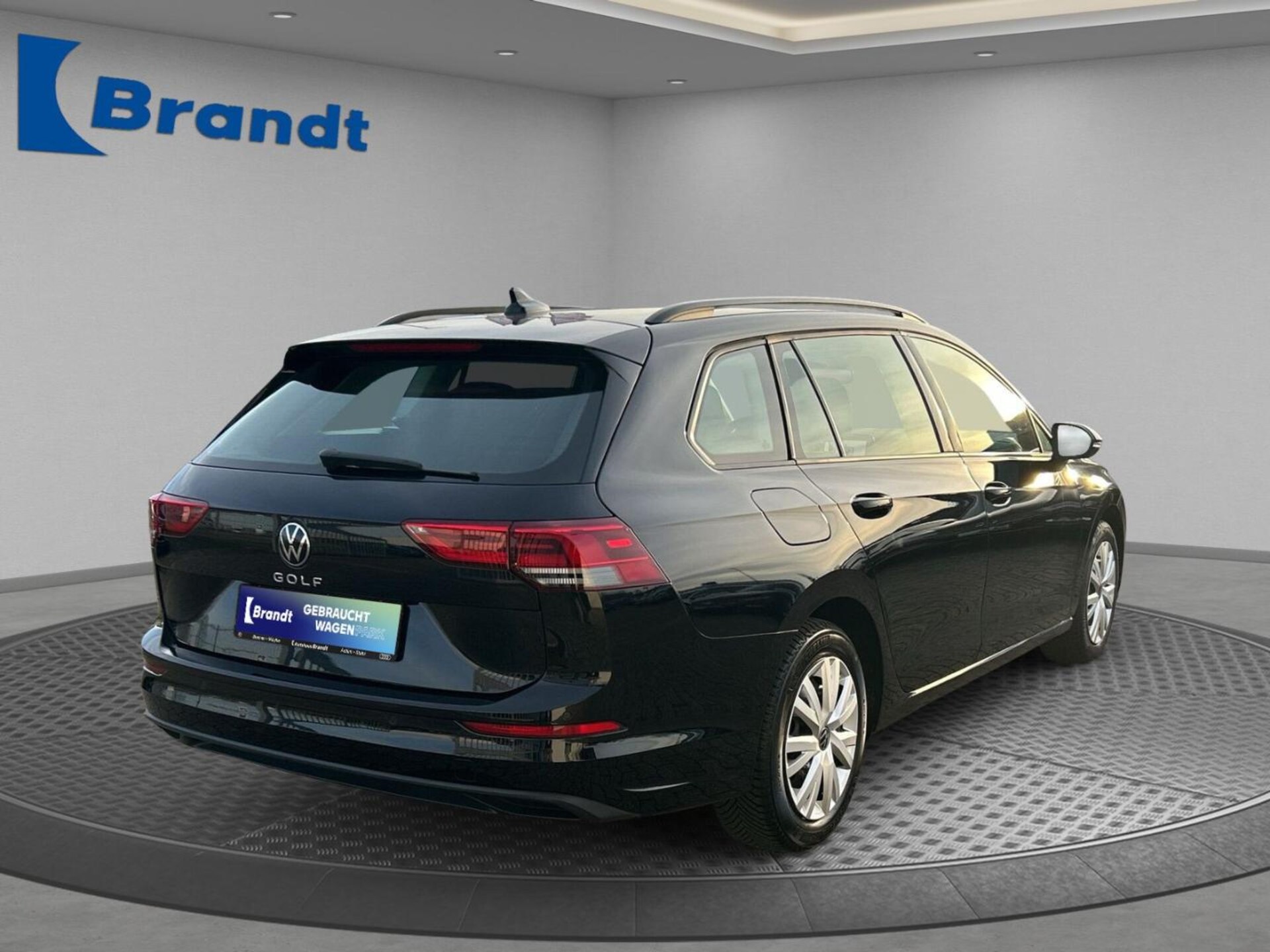 Volkswagen Golf Variant Life