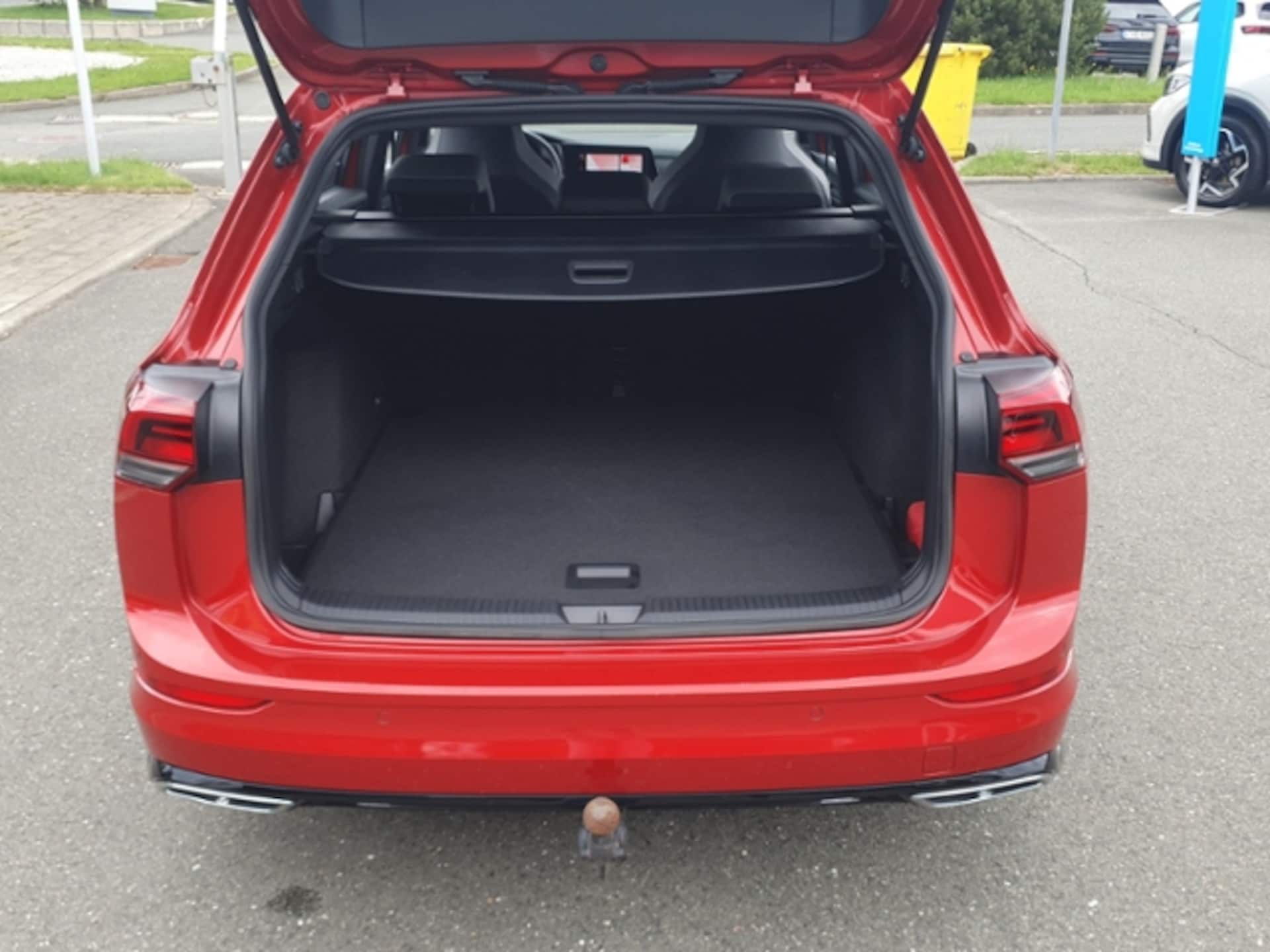 Volkswagen Golf Variant R-Line