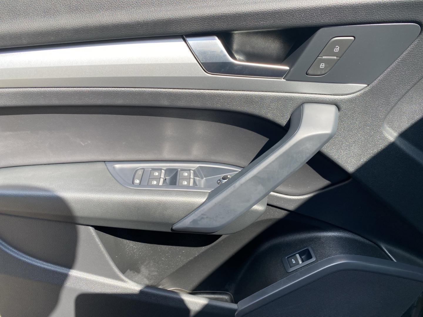 Bild über Audi Q5 40 TFSI quattro S tronic - für weitere Informationen kontaktieren Sie den Audi Partner