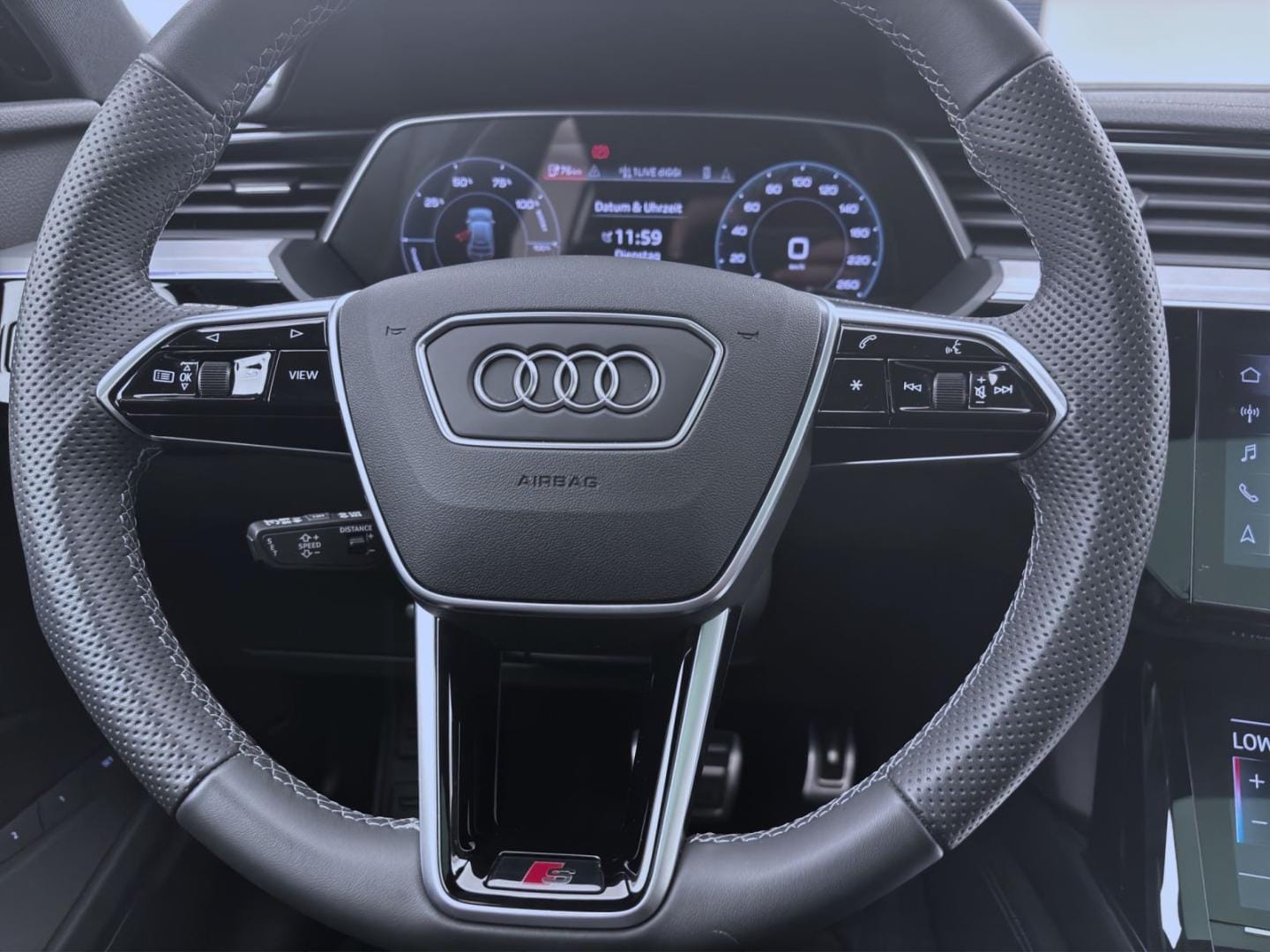 Bild über Audi Q8 Sportback e-tron advanced 50 e-tron quattro - für weitere Informationen kontaktieren Sie den Audi Partner