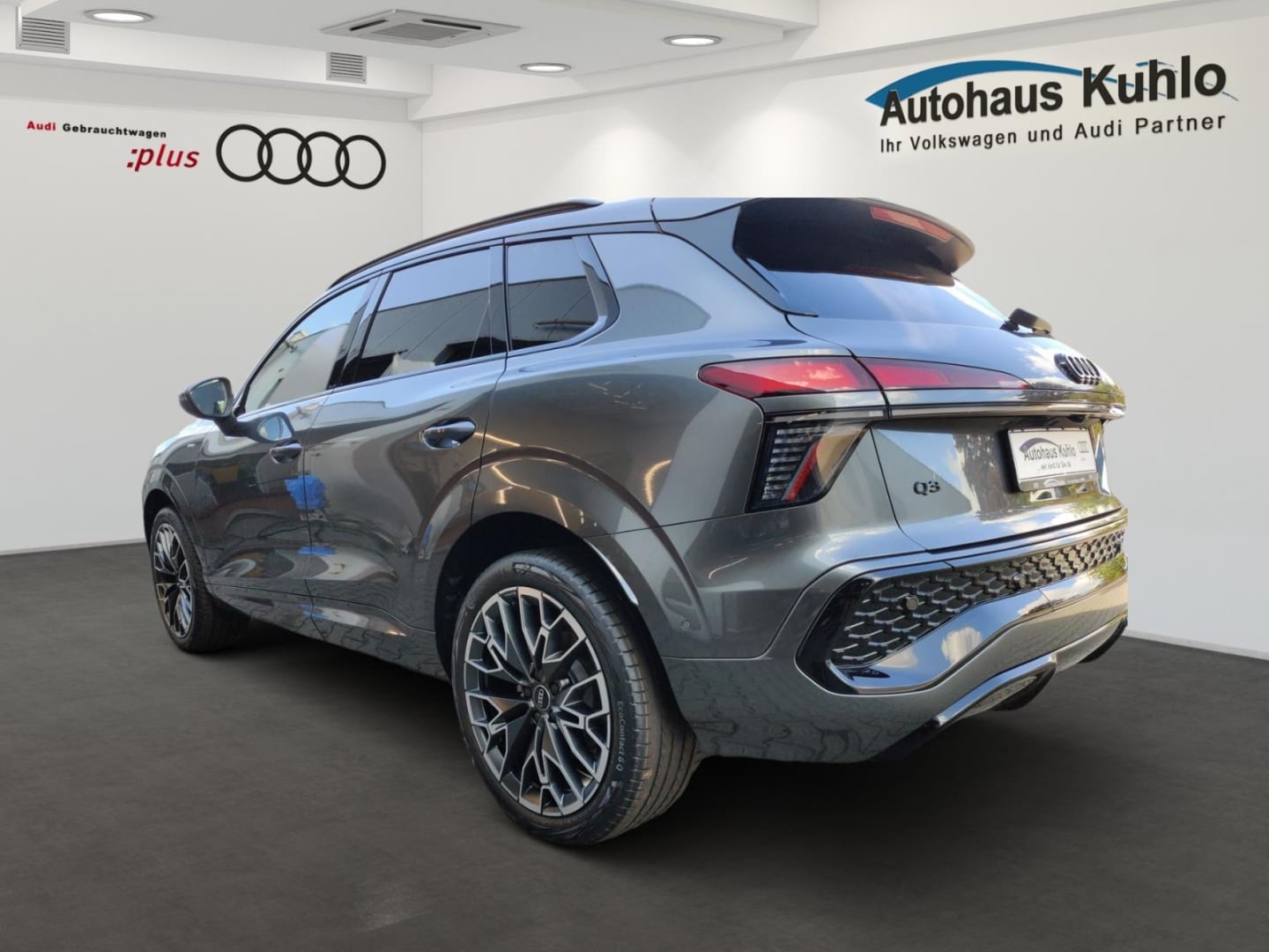 Bild über Audi Q3 SUV TFSI 110 kW S tronic - für weitere Informationen kontaktieren Sie den Audi Partner