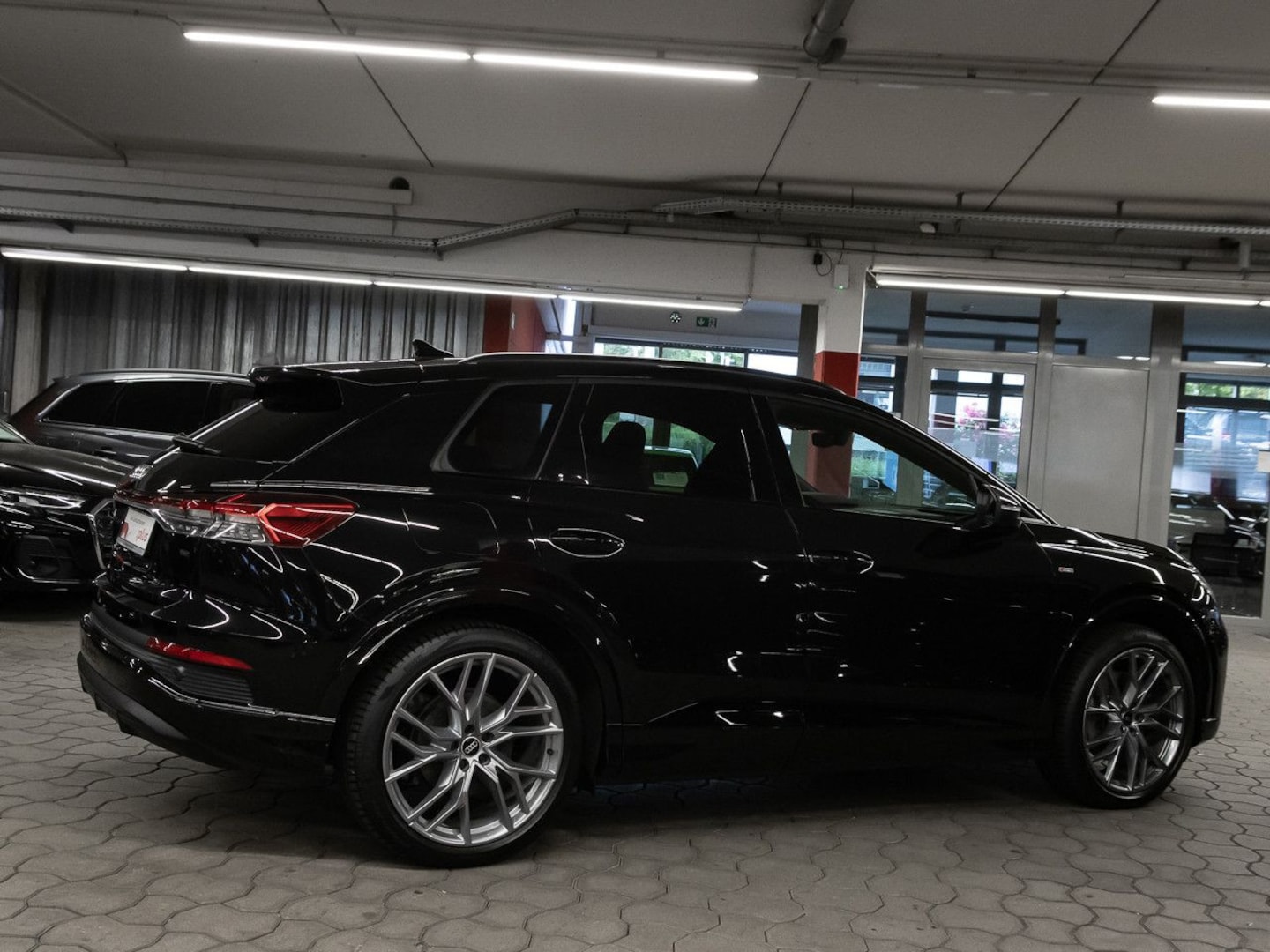 Bild über Audi Q4 e-tron 40 e-tron - für weitere Informationen kontaktieren Sie den Audi Partner